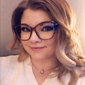 Meet your Posher, Hailey